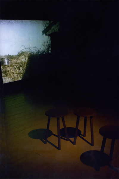 Siobhán Tattan: Brilliant failures, 2006, 16mm film transferred to DVD with voice-over and assembled props; courtesy the artist